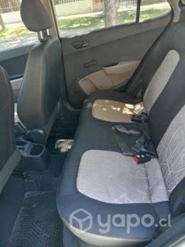 SE VENDE AUTO HYUNDAI i10 2015