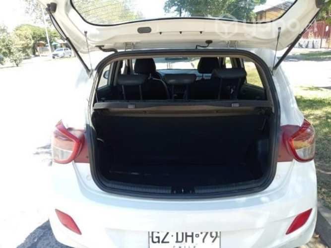 SE VENDE AUTO HYUNDAI i10 2015