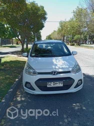 SE VENDE AUTO HYUNDAI i10 2015