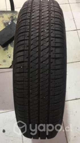 Juego de neumáticos