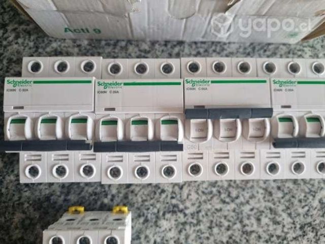 Venta de automáticos trifasicos y diferenciales