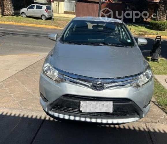 Toyota yaris automático 2016
