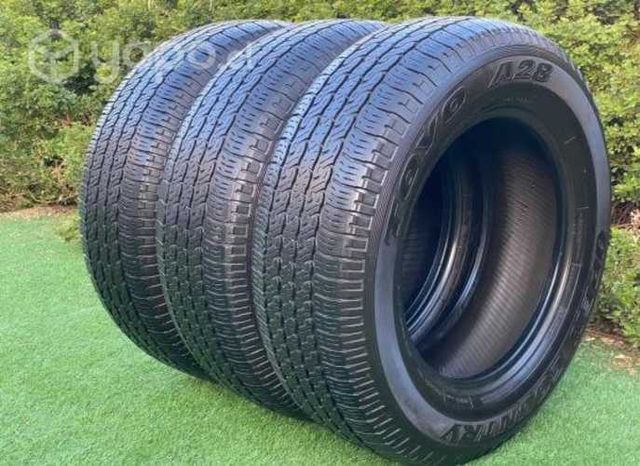 Neumáticos aro 17 Toyo (precio por los 3)