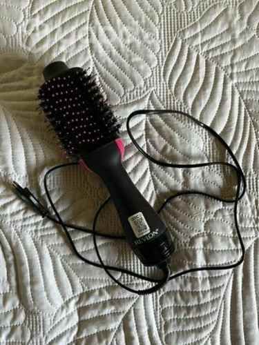 Cepillo secador REVLON