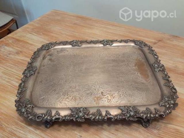 Bandeja estaño tallada