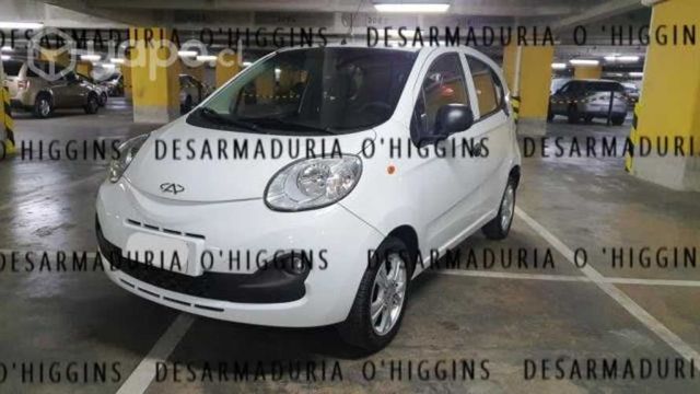 Tapabarro izquierdo Chery IQ 2008