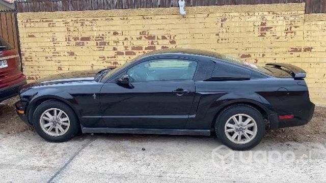 Se vende Ford Mustang