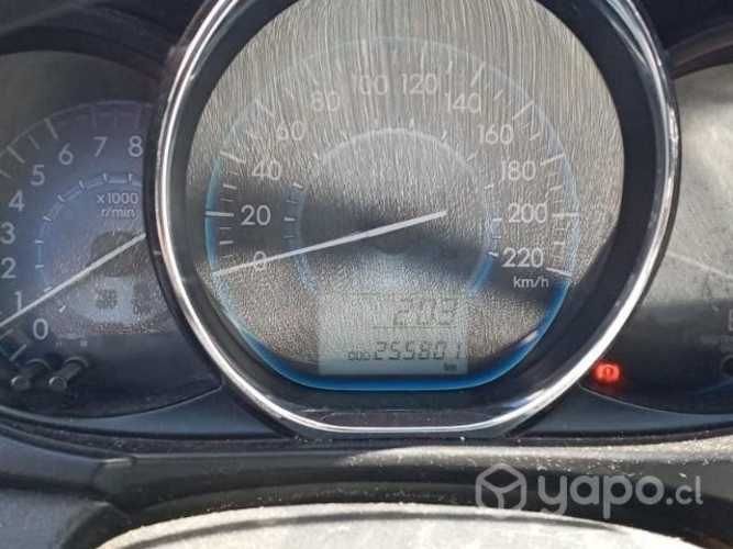 Toyota Yaris 1.5, año 2017