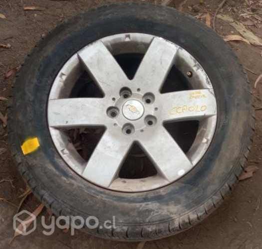 Llanta Aluminio Detalle Con Neumático Chevrolet Ca