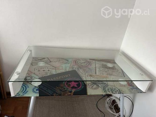 Escritorio de vidrio