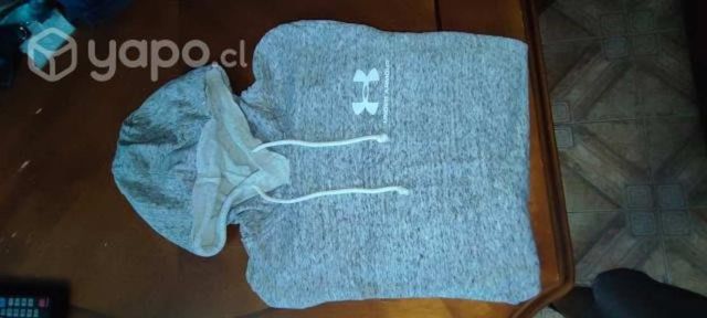 Poleron under Armour