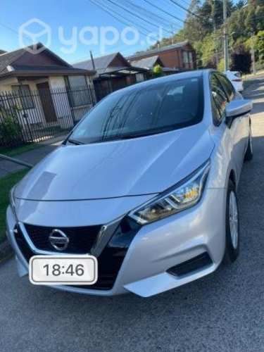 NISSAN VERSA, año 2022