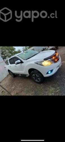 Camioneta mazda 4x4 motor 2.2 año 2018 full equipo