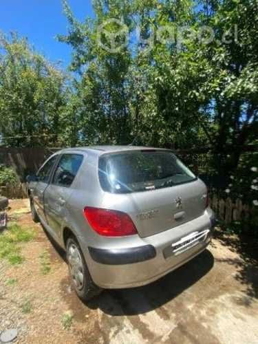 Auto Peugeot automático