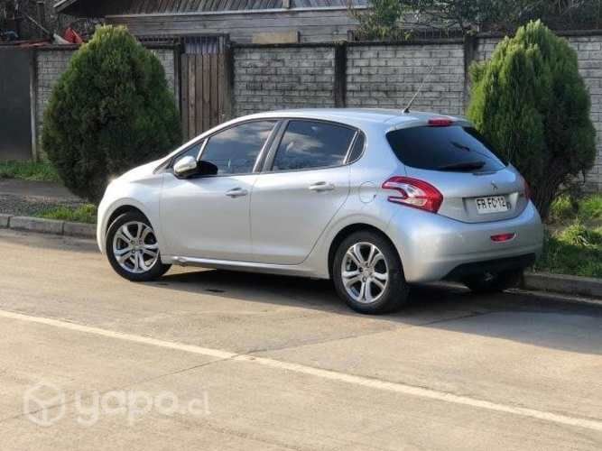 Se vende Peugeot 208
