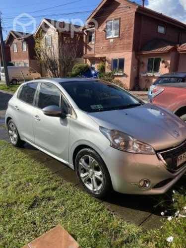 Se vende Peugeot 208