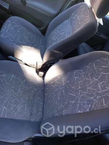 CHEVROLET CORSA año 2001