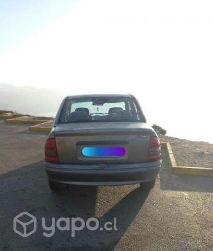 CHEVROLET CORSA año 2001