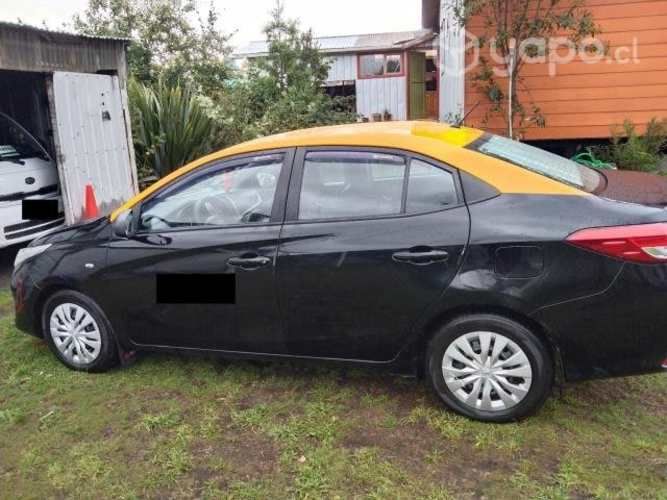 Taxi basico Toyota yaris 2019