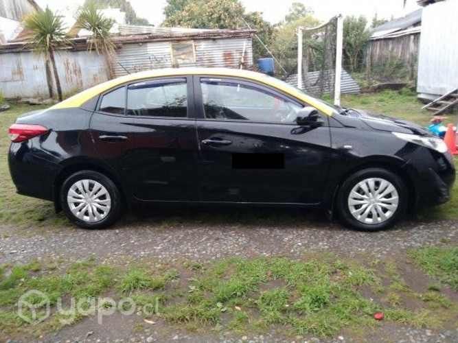 Taxi basico Toyota yaris 2019