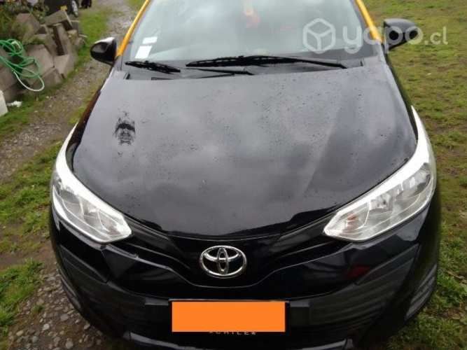 Taxi basico Toyota yaris 2019