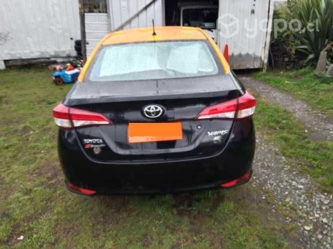 Taxi basico Toyota yaris 2019