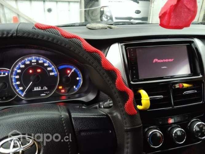 Taxi basico Toyota yaris 2019