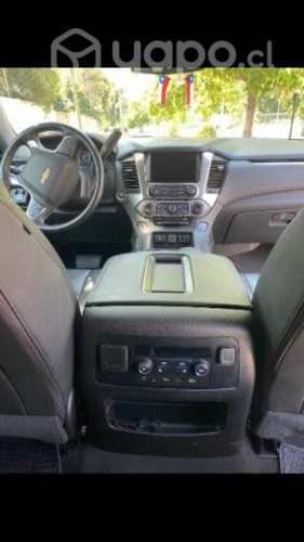 Camioneta tahoe 2021