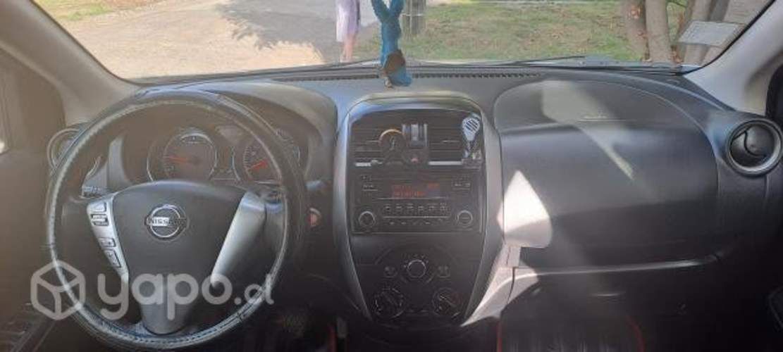 Vendo Nissan Versa 2017