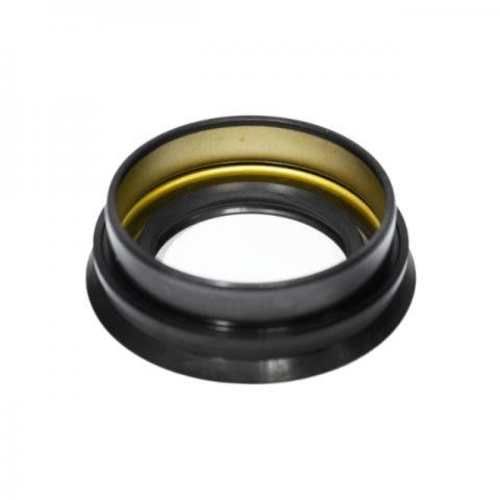 Reten salida caja de cambios nissan v16