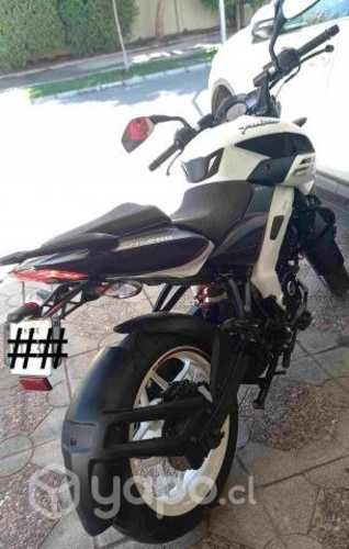 Bajaj pulsar 200NS fi