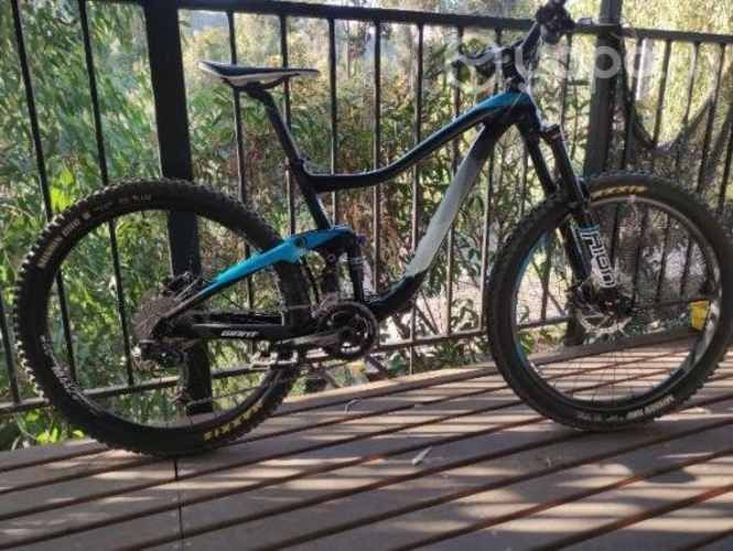 Bicicleta enduro Giant Trance 4