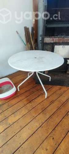 Mesa metálica terraza