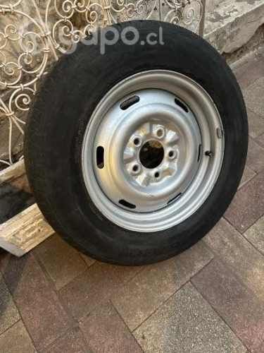 Llanta acero 16" nueva con neumáticos usado
