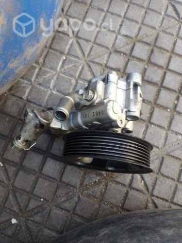 Bomba hidráulica toyota hilux 2020 revo