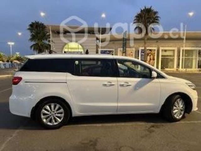 Kia motors grand carnival 2017