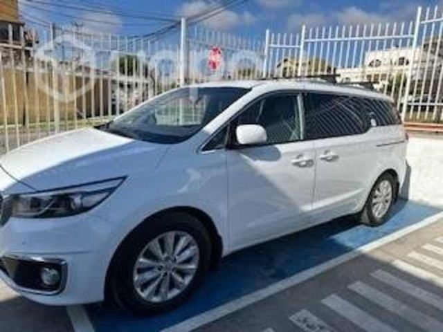 Kia motors grand carnival 2017