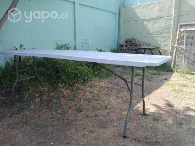 Mesa maleta plástica y sillas para terraza