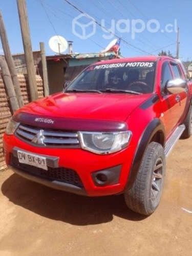 Vendo camioneta Mitsubishi L200 katana