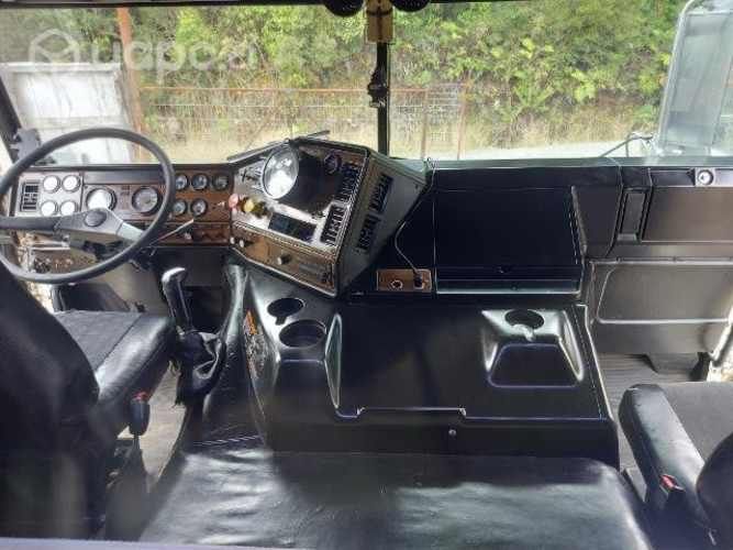 Freightliner FLB camion en excelentes condiciones
