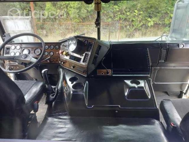 Freightliner FLB camion en excelentes condiciones