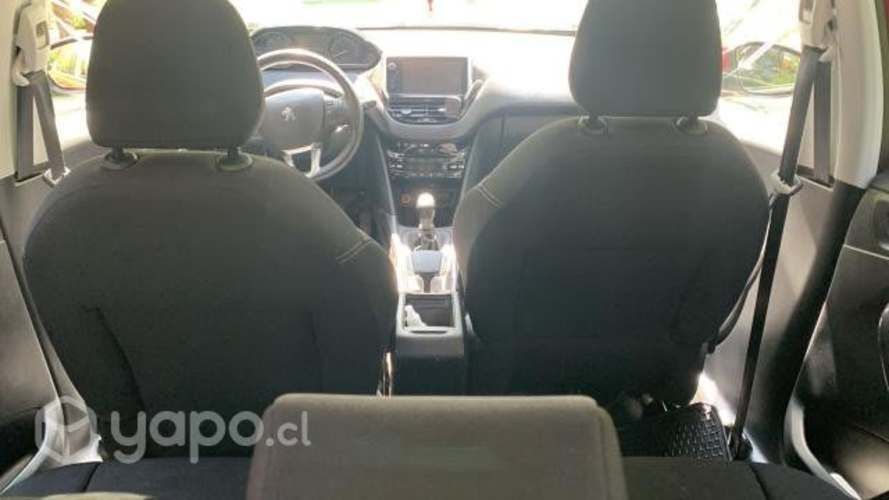 Vendo mi auto peugeot 2008 2017