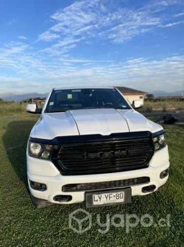 Camioneta Ram modelo big horn impecable