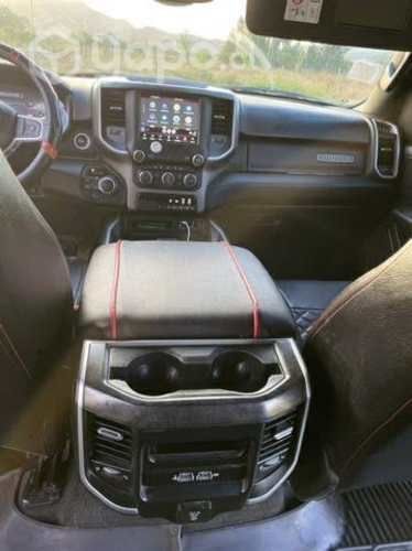 Camioneta Ram modelo big horn impecable