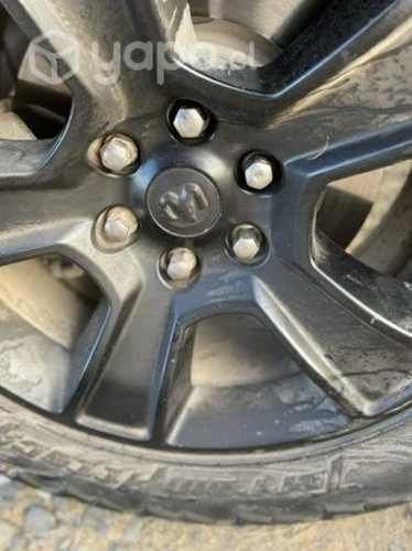 Camioneta Ram modelo big horn impecable