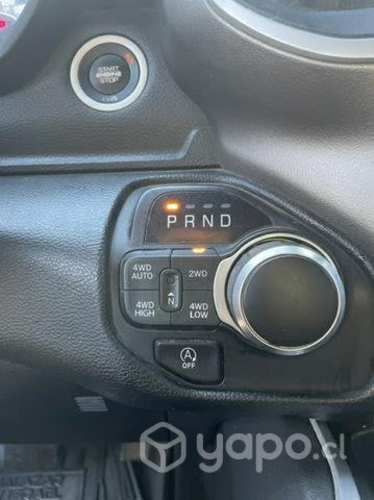 Camioneta Ram modelo big horn impecable