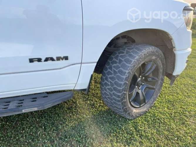 Camioneta Ram modelo big horn impecable
