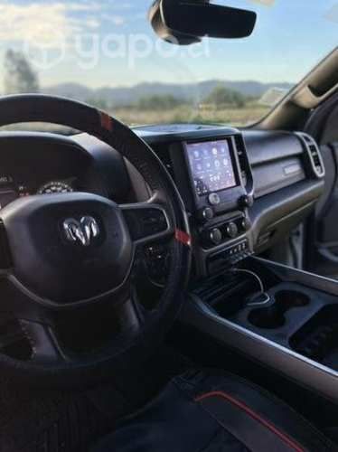 Camioneta Ram modelo big horn impecable