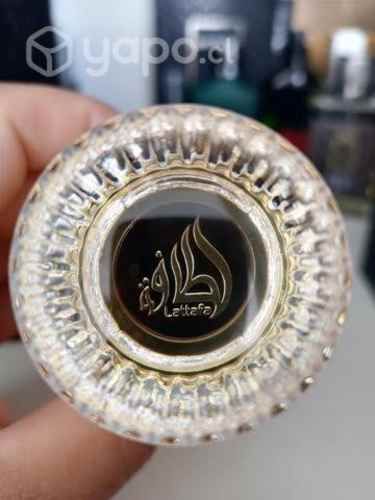 Permuto perfume velvet oud