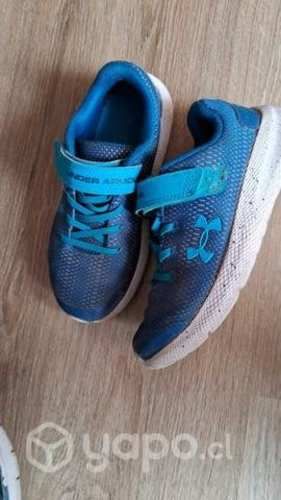 Zapatillas de niño usadas en buen estado